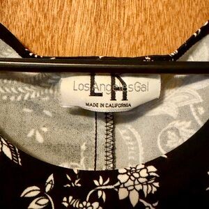 Los Angeles Gal Sleeveless Black & White Floral Shift Dress size 10-12